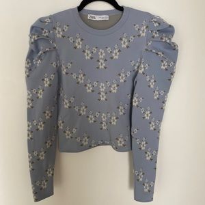 Zara floral puff sleeve knit top